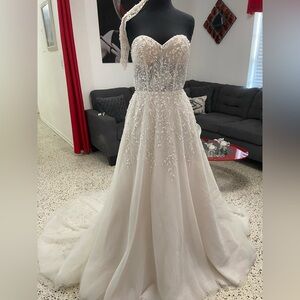 Vera by Justin Alexander